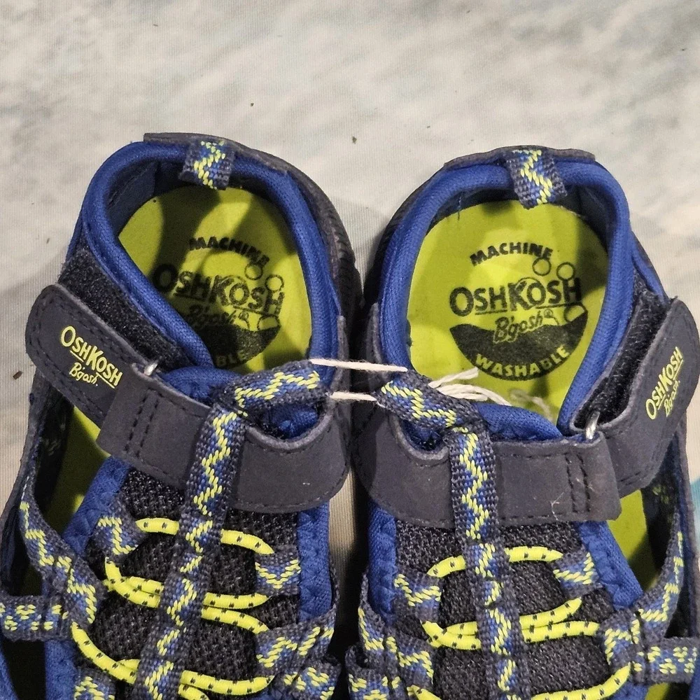 OshKosh‎ Toddler Boys Water Sandals Size 8 Closed Toe Blue Green Outdoor Shoes